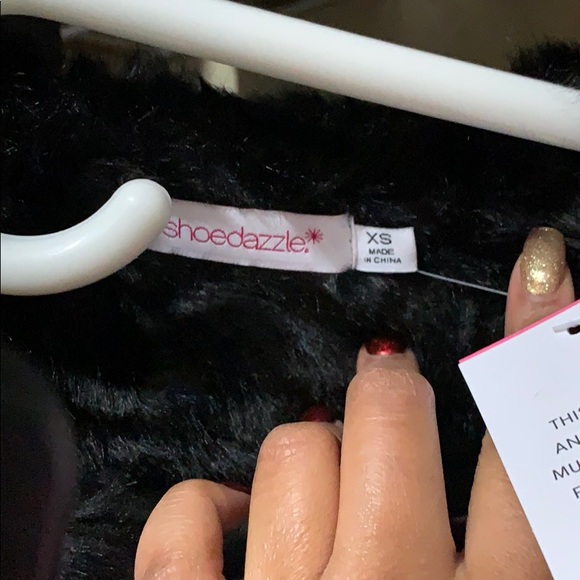 Faux fur black coat - Picture 4 of 9